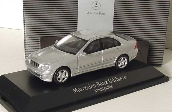 Foto 1:43 Mercedes Benz C-Klasse (W203) brillantsilber-met. Werbemodell Schuco B66960307