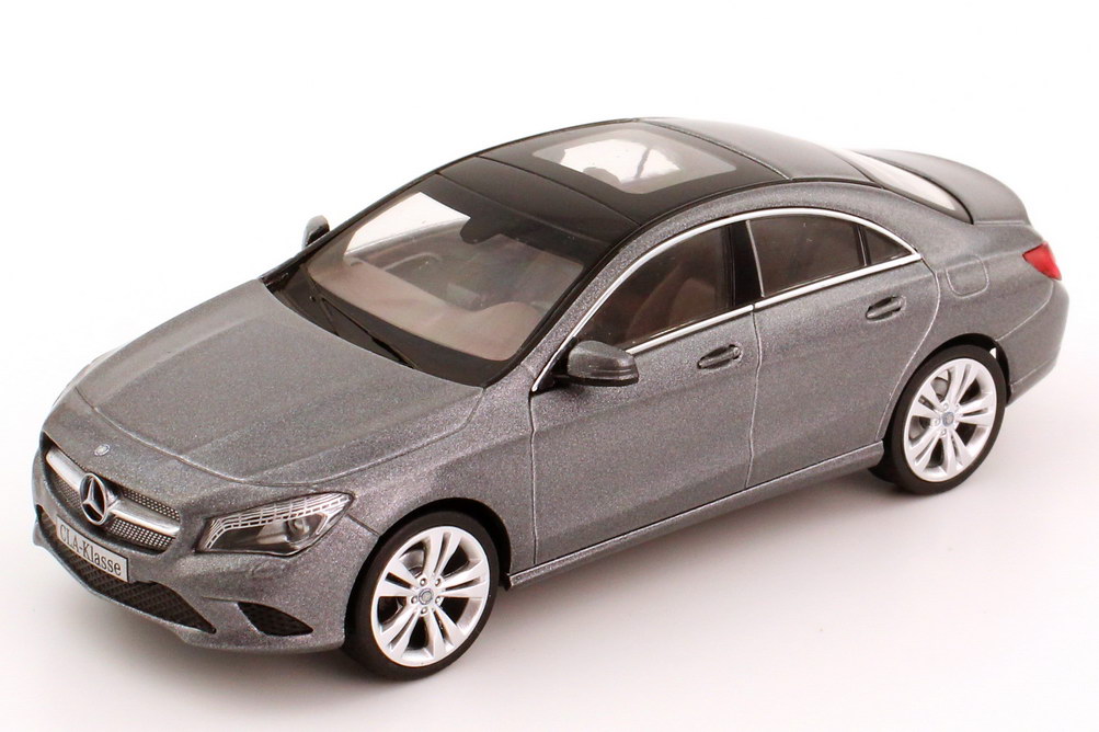 Foto 1:43 Mercedes-Benz CLA-Klasse 2013 (C117) mountain-grau-met. Werbemodell Schuco B66960128