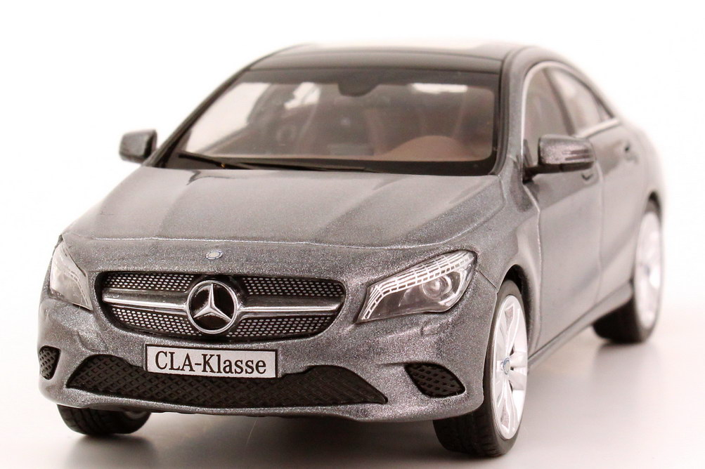 Foto 1:43 Mercedes-Benz CLA-Klasse 2013 (C117) mountain-grau-met. Werbemodell Schuco B66960128