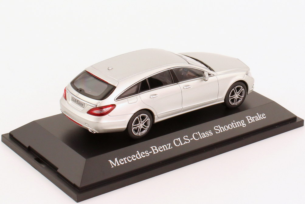 Foto 1:43 Mercedes-Benz CLS Shooting Brake (X218) iridium-silber-met. Werbemodell Norev B66960112