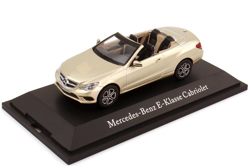 Foto 1:43 Mercedes-Benz E-Klasse Cabrio 2013 (A207 MOPF) argonit-silber-met. Werbemodell Kyosho B66960194