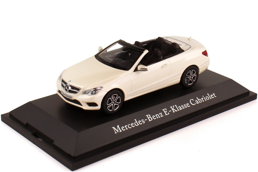 Foto 1:43 Mercedes-Benz E-Klasse Cabrio 2013 (A207 MOPF) diamant-weiß-met. Werbemodell Kyosho B66960195