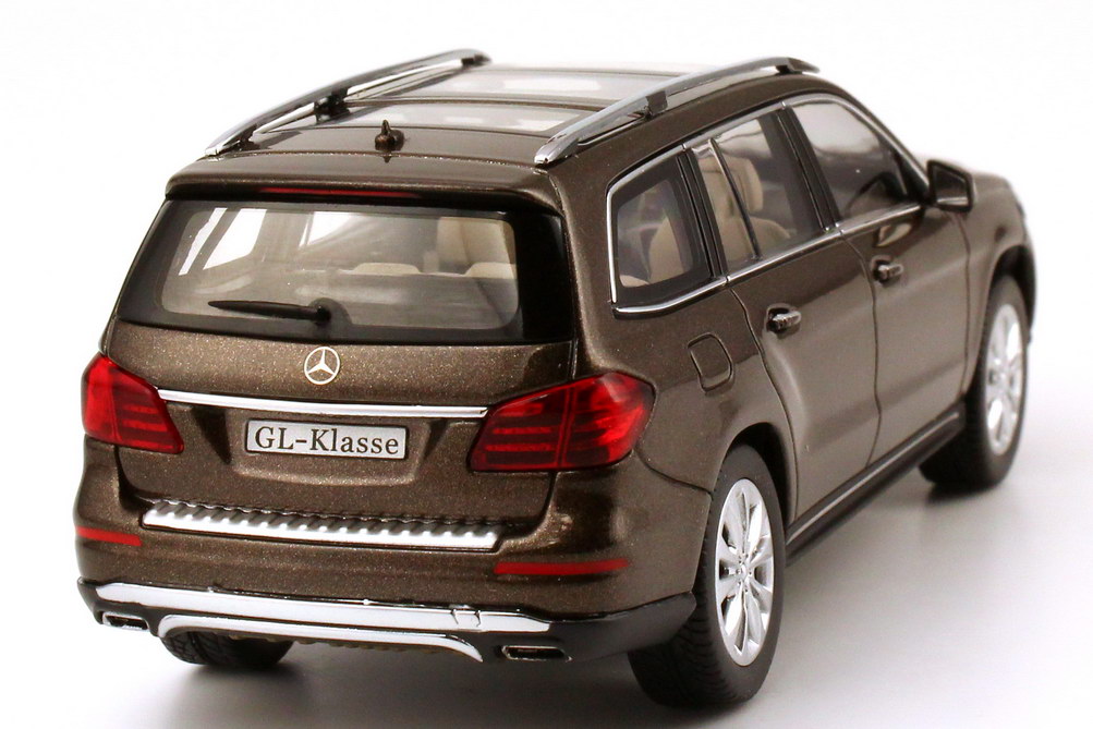 Foto 1:43 Mercedes-Benz GL-Klasse 2012 (X166) citrin-braun-met. Werbemodell Norev B66960096