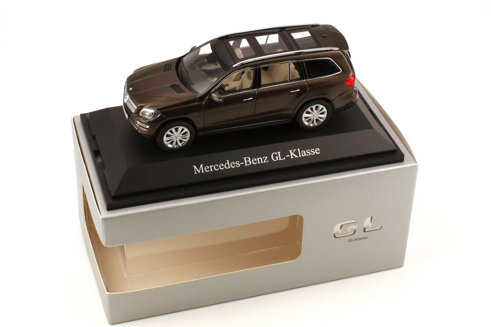 Foto 1:43 Mercedes-Benz GL-Klasse 2012 (X166) citrin-braun-met. Werbemodell Norev B66960096