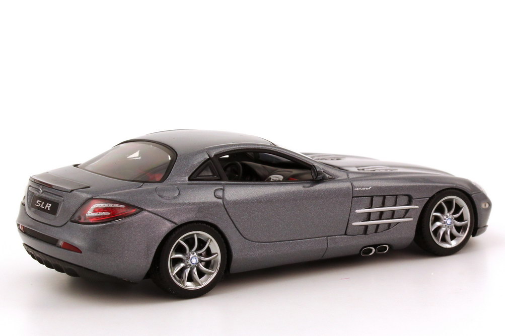 Foto 1:43 Mercedes-Benz SLR McLaren (C199) AMG-anthrazit-met. T-Systems CeBIT 2007 Minichamps 400033022