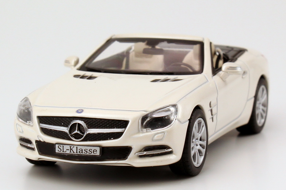 Foto 1:43 Mercedes-Benz SL-Klasse 2012 (R231) diamant-weiß-met. bright Werbemodell Norev B66960104