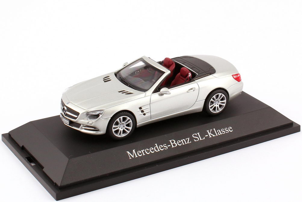 Foto 1:43 Mercedes-Benz SL-Klasse 2012 (R231) iridium-silber-met. Werbemodell Norev B66960103