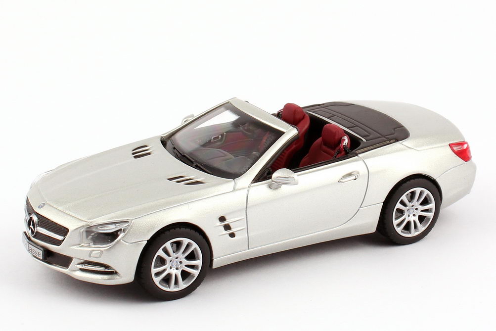 Foto 1:43 Mercedes-Benz SL-Klasse 2012 (R231) iridium-silber-met. Werbemodell Norev B66960103