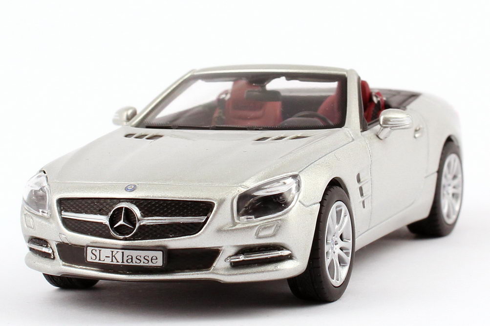 Foto 1:43 Mercedes-Benz SL-Klasse 2012 (R231) iridium-silber-met. Werbemodell Norev B66960103