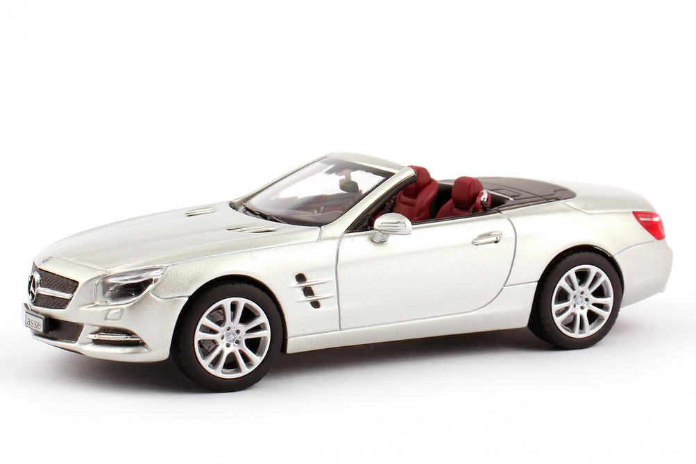 Foto 1:43 Mercedes-Benz SL-Klasse 2012 (R231) iridium-silber-met. Werbemodell Norev B66960103