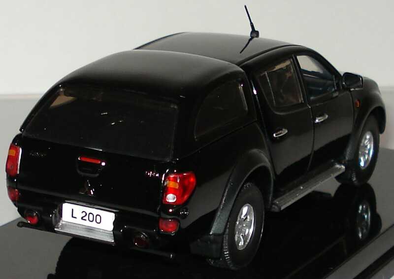 Foto 1:43 Mitsubishi L200 PickUp 2006 magic-schwarz-met. Werbemodell Vitesse MME50121
