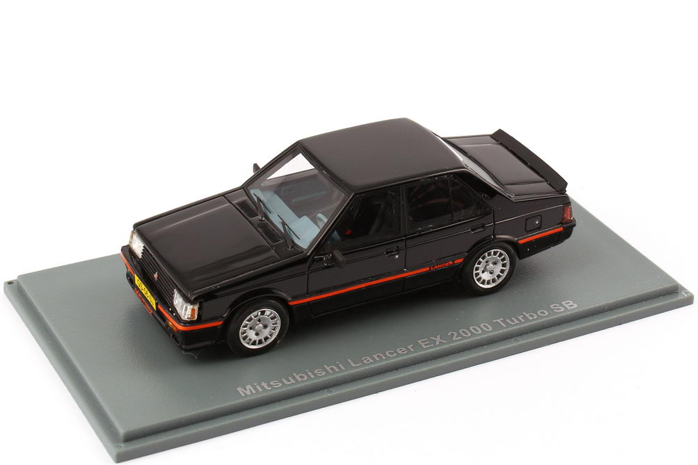 Foto 1:43 Mitsubishi Lancer EX 2000 Turbo SB schwarz NEO Scale Models 45256