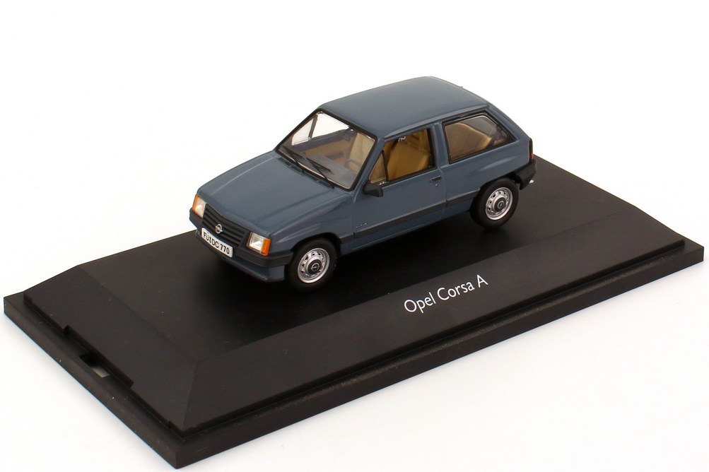 Foto 1:43 Opel Corsa A Luxus porzellan-blau Schuco 03411