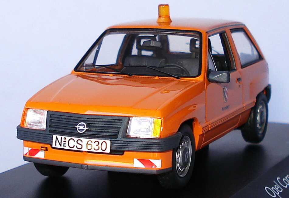 Foto 1:43 Opel Corsa A orange kommunal Stadt Nürnberg Schuco 03413
