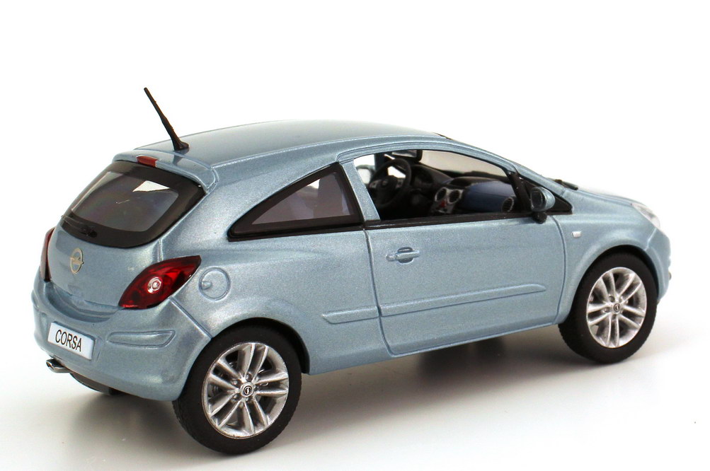 Opel Corsa D Silber 3 Türer Ca 1/43 Welly Modellauto Modell Auto :  : Cuisine et Maison