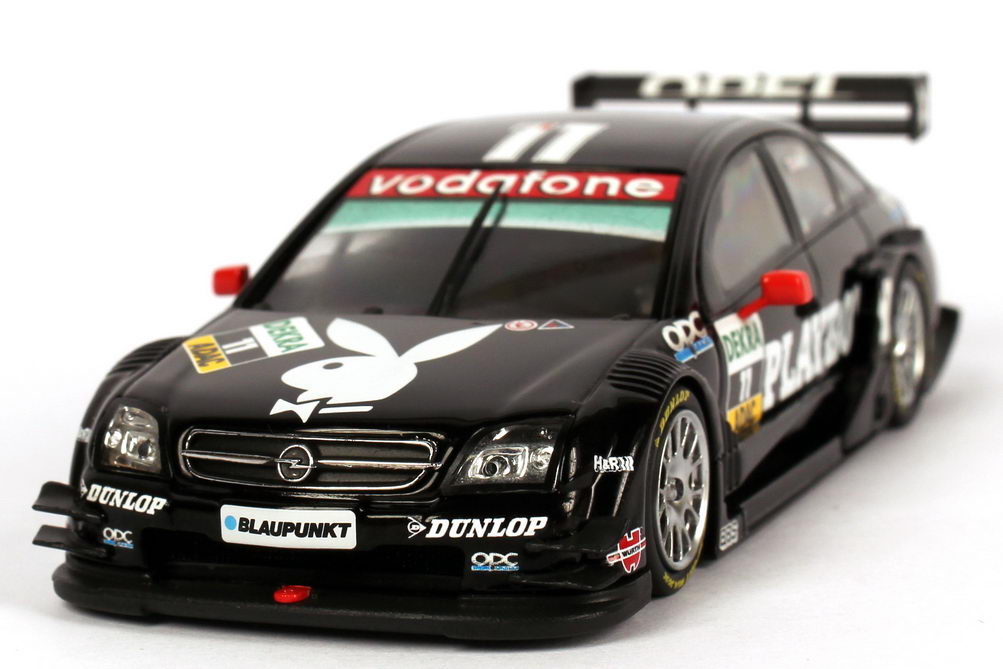 Foto 1:43 Opel Vectra GTS V8 DTM 2005 OPC, Playboy Nr.11, L. Aiello Minichamps 400054611