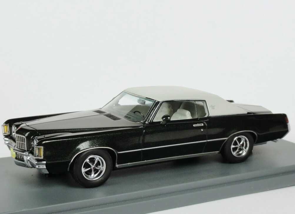 Foto 1:43 Pontiac Grand Prix HT Coupé (1972) schwarz, Dach weiß NEO Scale Models 44115