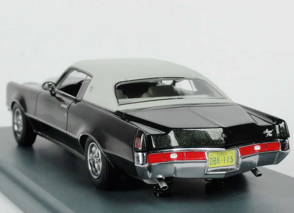 Foto 1:43 Pontiac Grand Prix HT Coupé (1972) schwarz, Dach weiß NEO Scale Models 44115