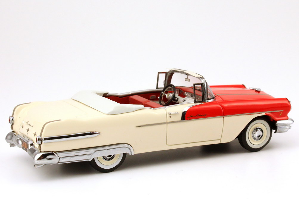 Foto 1:43 Pontiac Star Chief Convertible (1955) rot/beige NEO Scale Models 44061