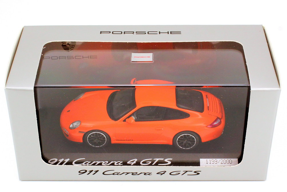 Foto 1:43 Porsche 911 Carrera 4 GTS (997, Modell 2011) pastell-orange Werbemodell Minichamps WAP0201140C