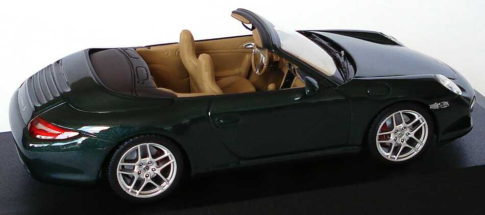 Foto 1:43 Porsche 911 Carrera S Cabrio (997, Modell 2009) racinggreen-met. Werbemodell Minichamps WAP02001418