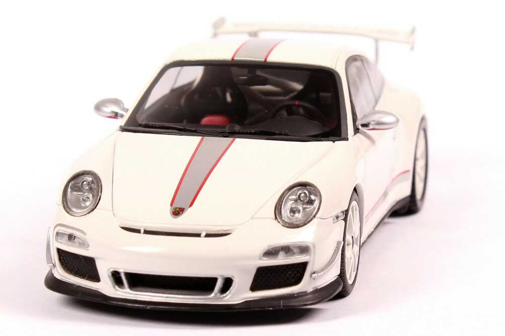 Foto 1:43 Porsche 911 GT3 RS 4.0 (997, Modell 2011) weiß Werbemodell Minichamps WAP0200010C