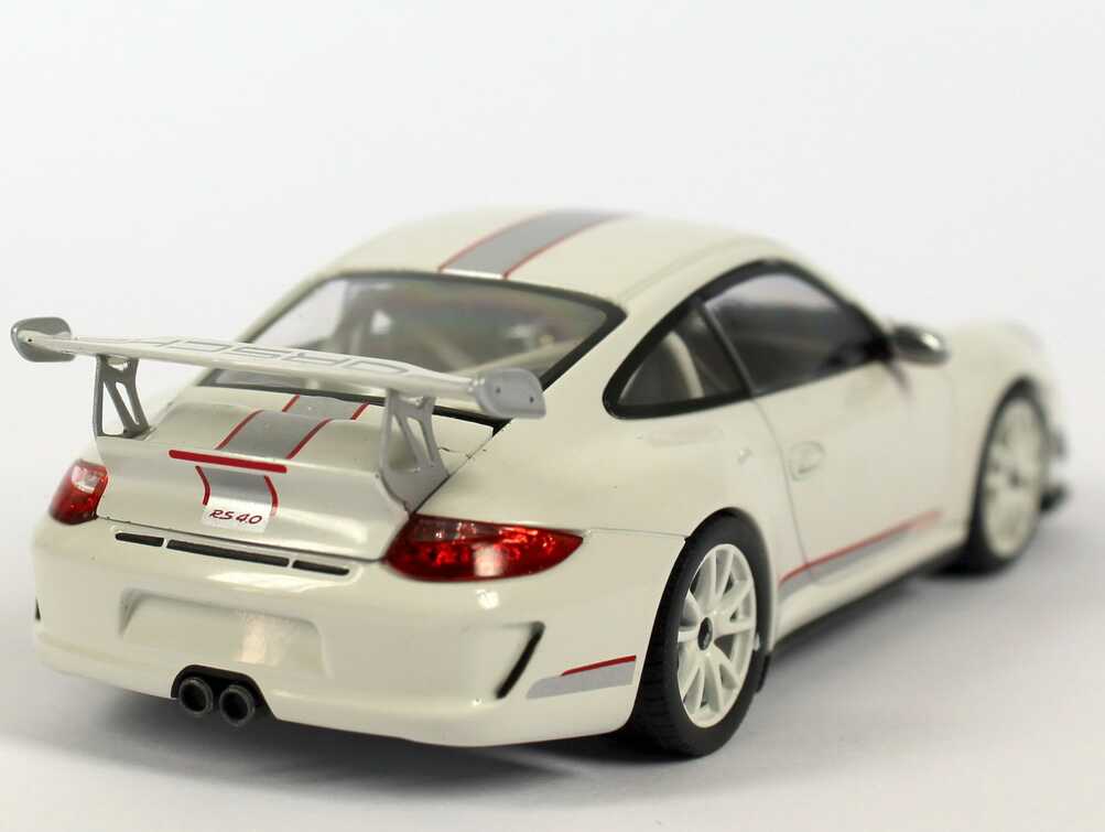 Foto 1:43 Porsche 911 GT3 RS 4.0 (997, Modell 2011) weiß Werbemodell Minichamps WAP0200010C