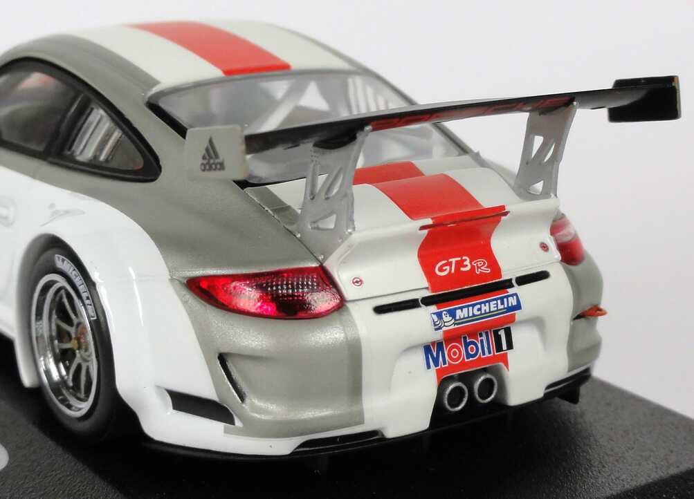 Foto 1:43 Porsche 911 GT3 R (997) 2010 weiß, grau, rot Werbemodell Minichamps WAP0200160B