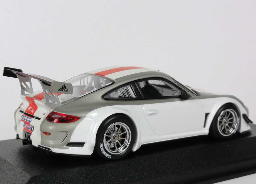 Foto 1:43 Porsche 911 GT3 R (997) 2010 weiß, grau, rot Werbemodell Minichamps WAP0200160B