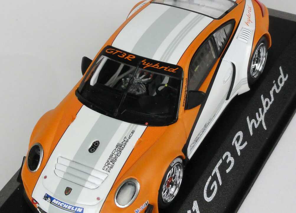 Foto 1:43 Porsche 911 GT3 R Hybrid (997) weiß/orange 2010 Werbemodell Minichamps WAP0201170B