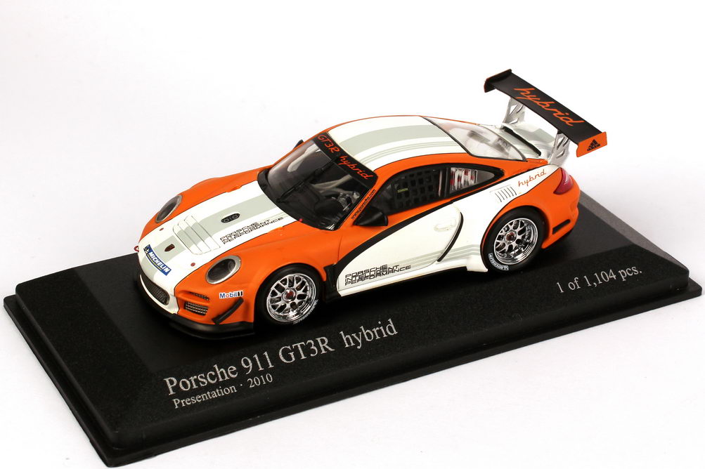 Foto 1:43 Porsche 911 GT3 R Hybrid (997) weiß/orange (Präsentation 2010) Minichamps 400108900