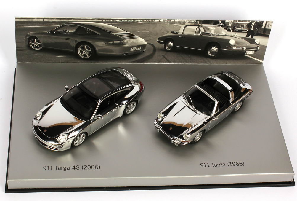 Foto 1:43 Porsche 911 targa Set (911 targa 4s 2006 + 911 targa 1966 verchromt) Werbemodell Minichamps WAP020SET16