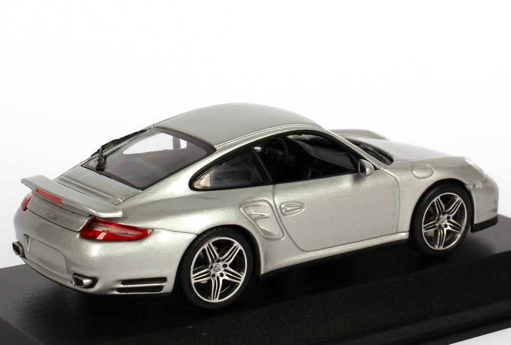 Foto 1:43 Porsche 911 turbo (997) silber-met., blaue IA Werbemodell Minichamps WAP02013216