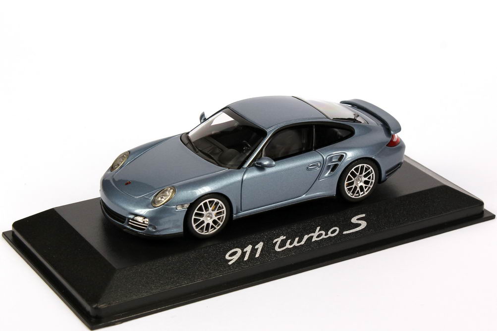 Foto 1:43 Porsche 911 turbo S (997, Modell 2010) eis-blau-met. Werbemodell Minichamps WAP0200120A