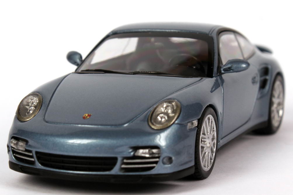 Foto 1:43 Porsche 911 turbo S (997, Modell 2010) eis-blau-met. Werbemodell Minichamps WAP0200120A