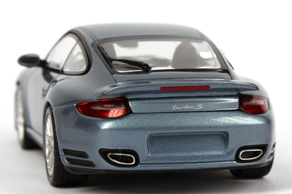 Foto 1:43 Porsche 911 turbo S (997, Modell 2010) eis-blau-met. Werbemodell Minichamps WAP0200120A
