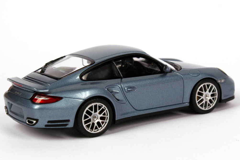 Foto 1:43 Porsche 911 turbo S (997, Modell 2010) eis-blau-met. Werbemodell Minichamps WAP0200120A