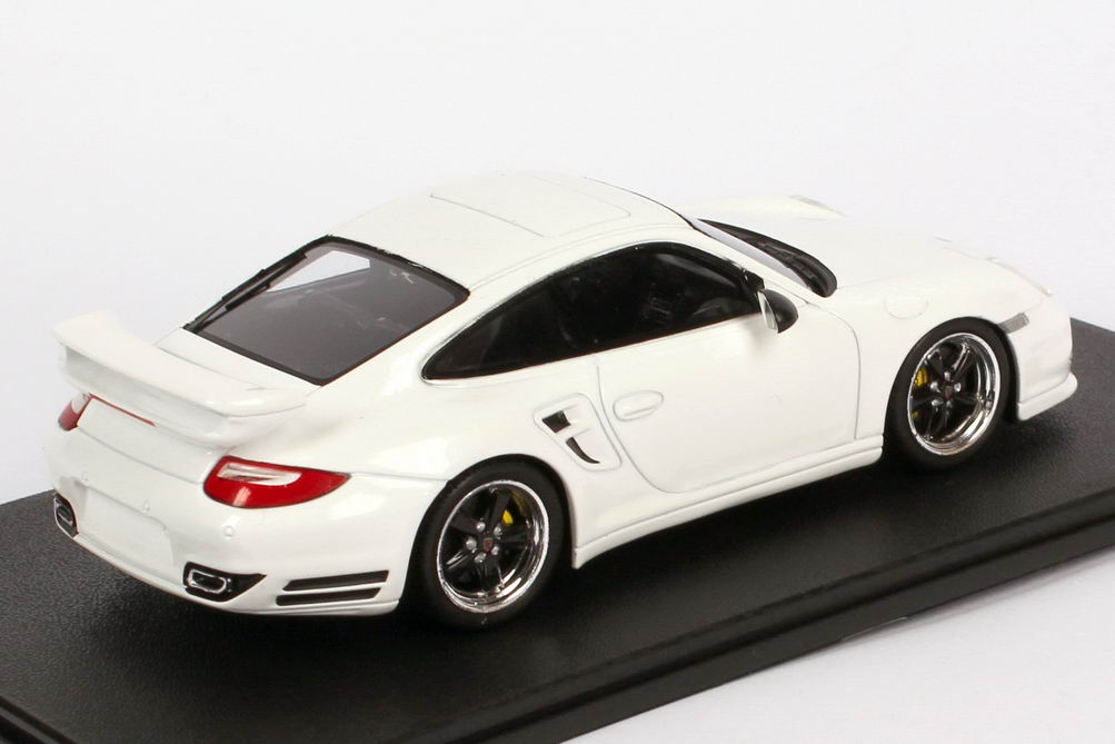 Foto 1:43 Porsche 911 turbo S Tequipment (997, Modell 2010) weiß Werbemodell Spark WAP0200290C