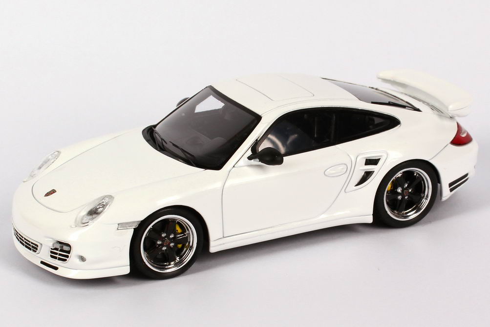 Foto 1:43 Porsche 911 turbo S Tequipment (997, Modell 2010) weiß Werbemodell Spark WAP0200290C