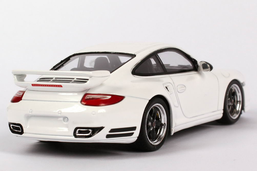 Foto 1:43 Porsche 911 turbo S Tequipment (997, Modell 2010) weiß Werbemodell Spark WAP0200290C