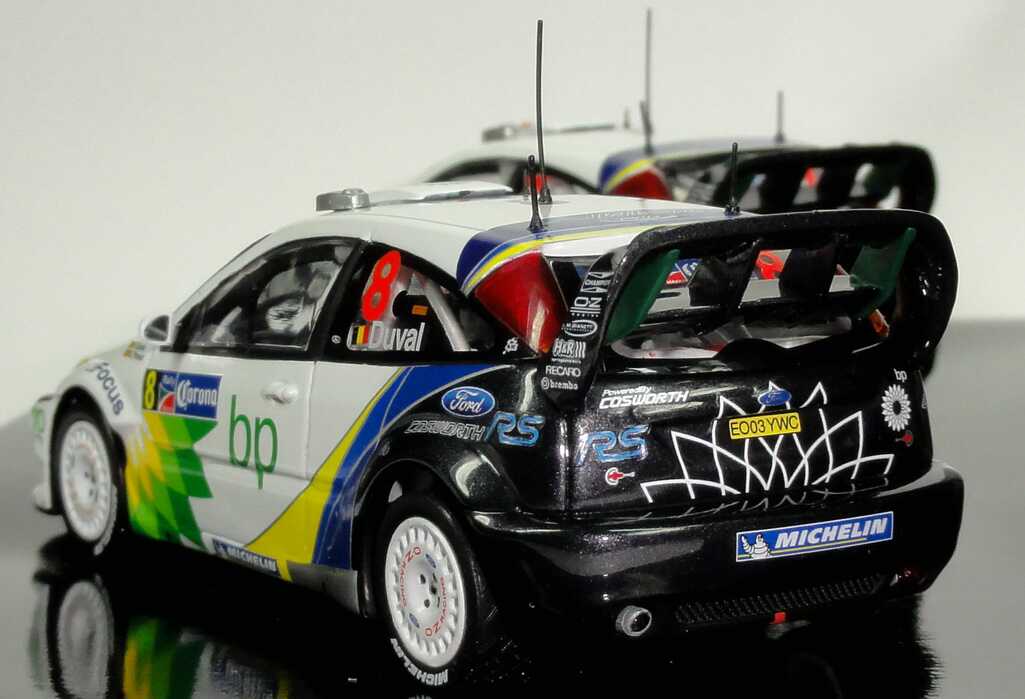 Foto 1:43 Rallye Mexico 2004 Siegerset (Ford Focus RS WRC Nr.7, Märtin / Park + Ford Focus RS WRC Nr.8, Duval / Premot) Minichamps 402048378