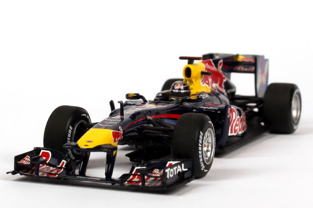 Foto 1:43 Red Bull Racing Renault RB6 Formel 1 2010 Nr.5, Sebastian Vettel Minichamps 410100005