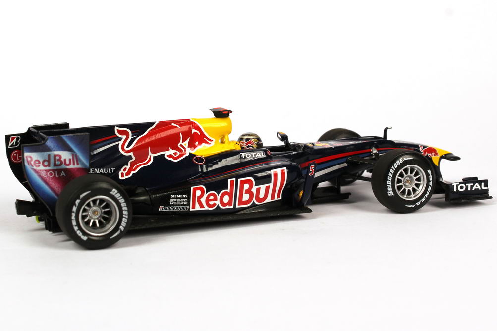 Foto 1:43 Red Bull Racing Renault RB6 Formel 1 2010 Nr.5, Sebastian Vettel Minichamps 410100005