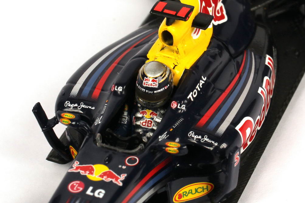 Foto 1:43 Red Bull Racing Renault RB6 Formel 1 2010 Nr.5, Sebastian Vettel Minichamps 410100005