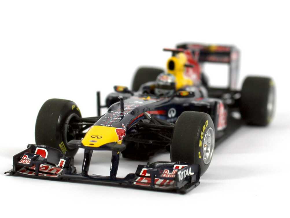 Foto 1:43 Red Bull Racing Renault Showcar Formel 1 2011 Nr.1, Sebastian Vettel Minichamps 410110071