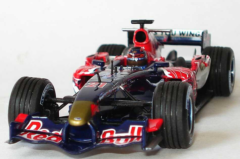 Foto 1:43 Toro Rosso Cosworth STR1 Formel 1 2006 Red Bull Nr.21, Scott Speed Minichamps 400060021