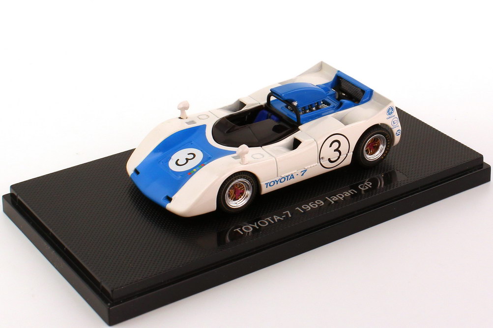 Foto 1:43 Toyota 7 Japan GP 1969 Nr.3 weiß/blau Ebbro 43664