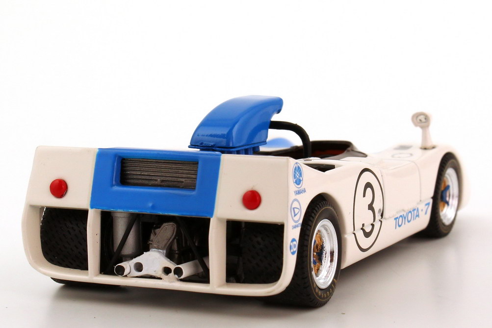 Foto 1:43 Toyota 7 Japan GP 1969 Nr.3 weiß/blau Ebbro 43664