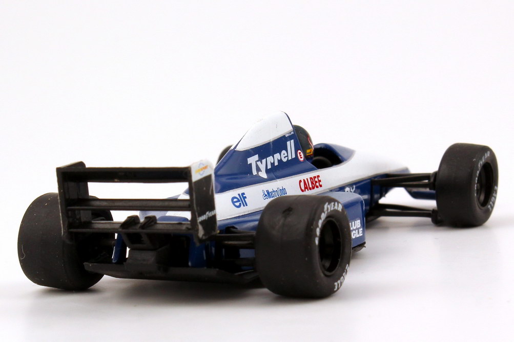 Foto 1:43 Tyrrell 020B Formel 1 1992 Nr.3, Olivier Grouillard Onyx 141