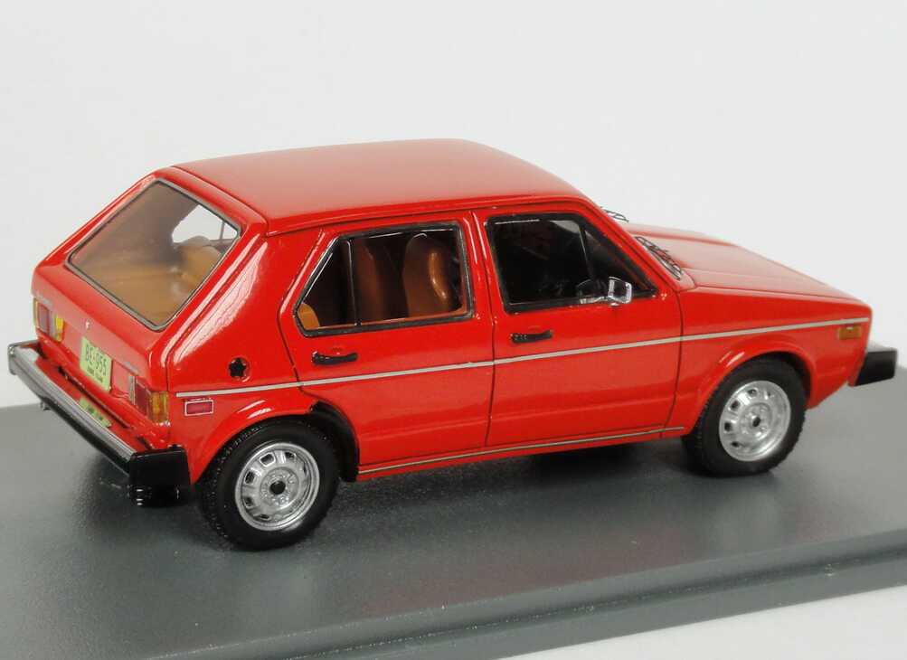 Foto 1:43 VW Golf I / Volkswagen Rabbit 4türig (1975) rot NEO Scale Models 43955